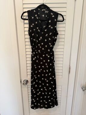 Anne Klein Black Sleeveless Maxi Dress with White Leaf Print
